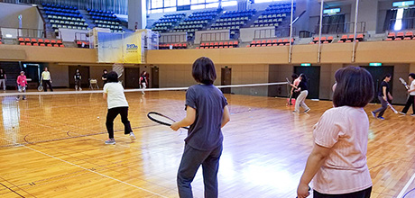 ソフトテニス教室（屋内）のイメージ写真