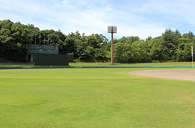 ロートスタジアム奈良（奈良市鴻ノ池球技場）のイメージ写真2